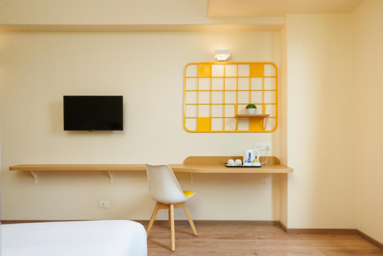 Bloom Hotel - Sector 62 Noida Zewnętrze zdjęcie