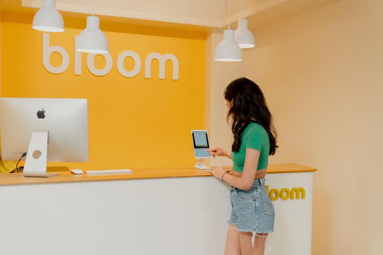 Bloom Hotel - Sector 62 Noida Zewnętrze zdjęcie